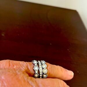 3 costume round rings